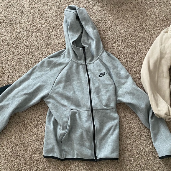 Hoodies - Picture 2 of 6